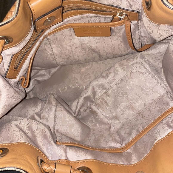 Michael Kors bag purse - Picture 12 of 17